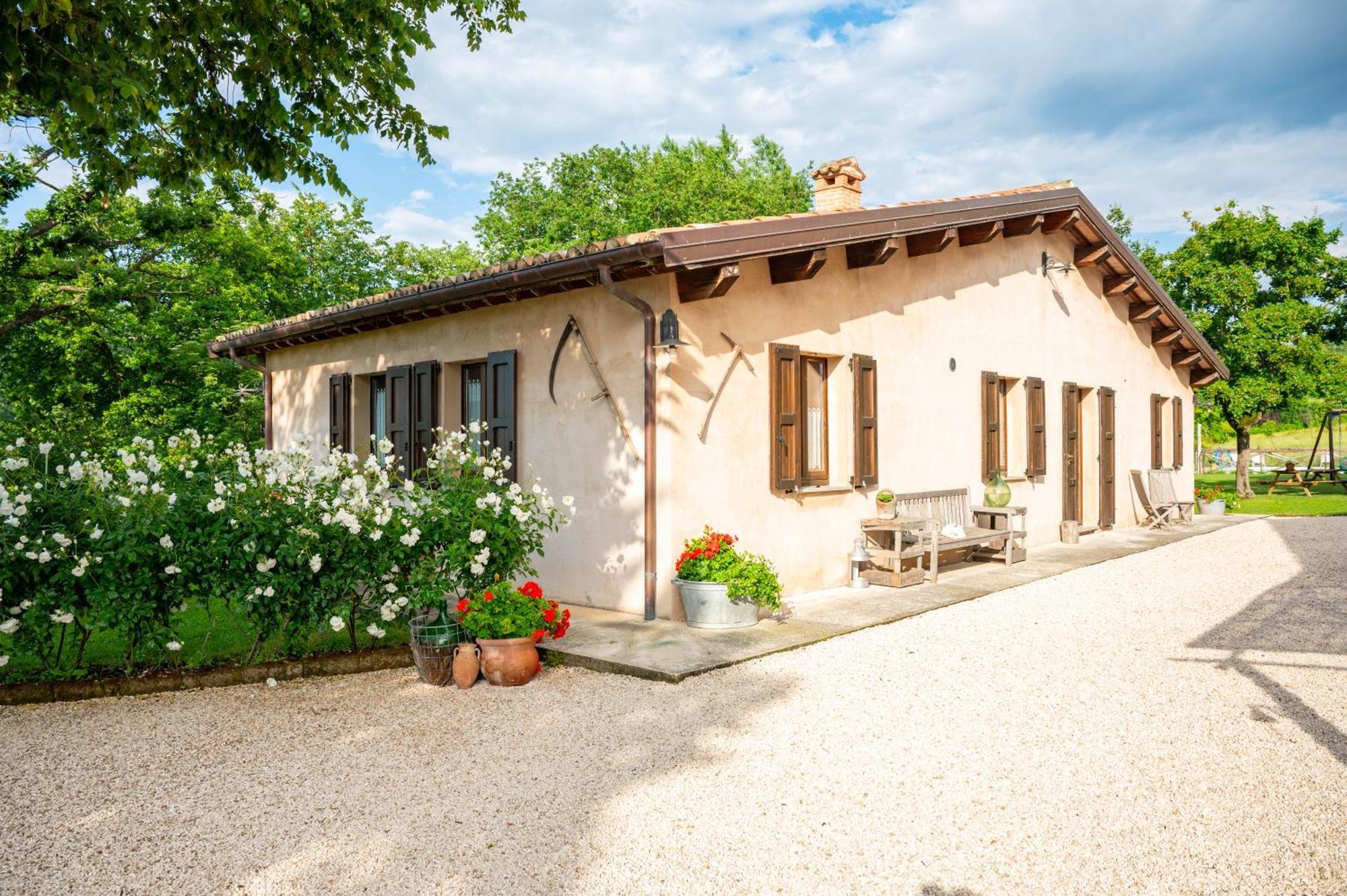 Agriturismo Il Castellaro Sassoferrato Экстерьер фото